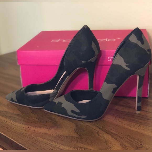 Heels - Picture 2 of 7